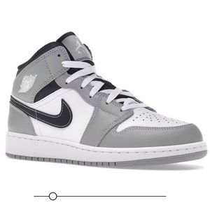 jordan 1 light smoke grey size 8 (men’s)